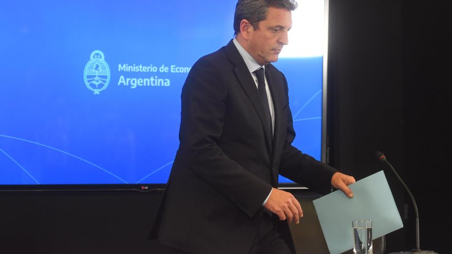 Massa debuta frente al Gabinete con un mensaje de ajuste: "El gasto de los ministerios no superará lo ya presupuestado durante 2022”