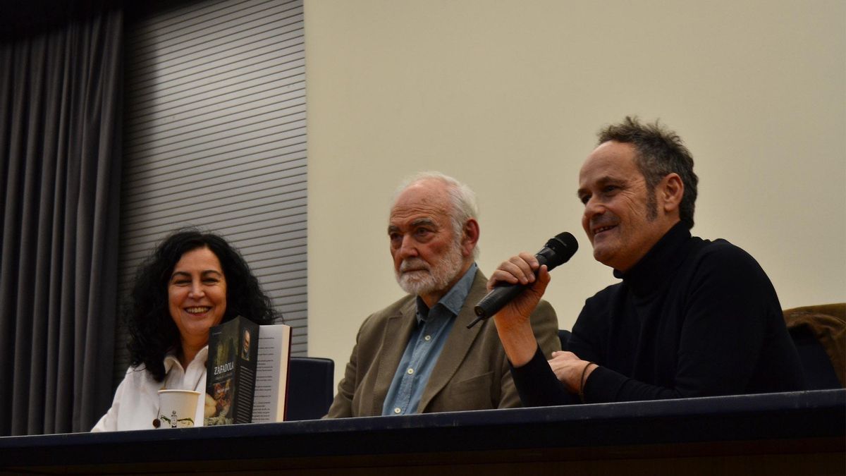 Marta Prieto Sarro, Juan Pedro Aparicio y Héctor Escobar.