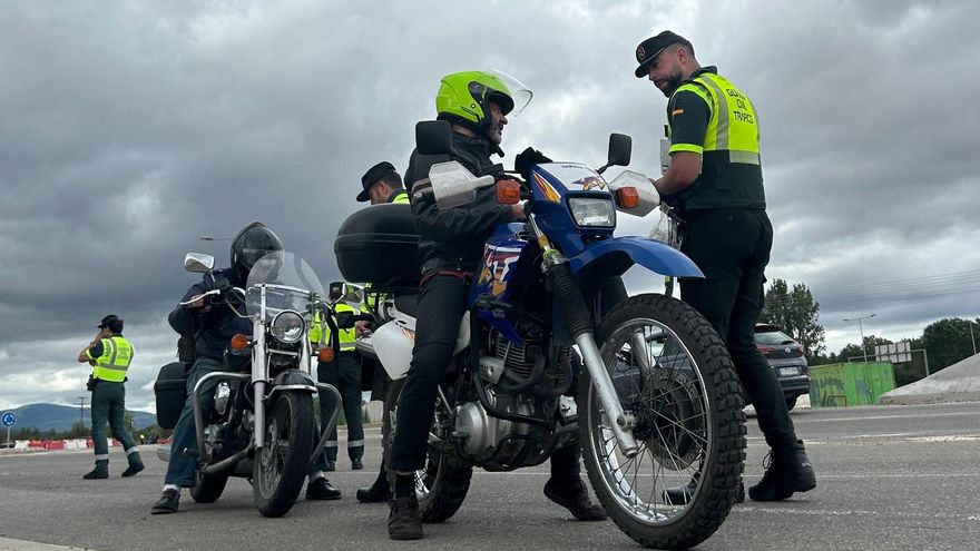 El riesgo en moto se duplica: La DGT intentará sensibilizar a los conductores de estos vehículos en La Rioja