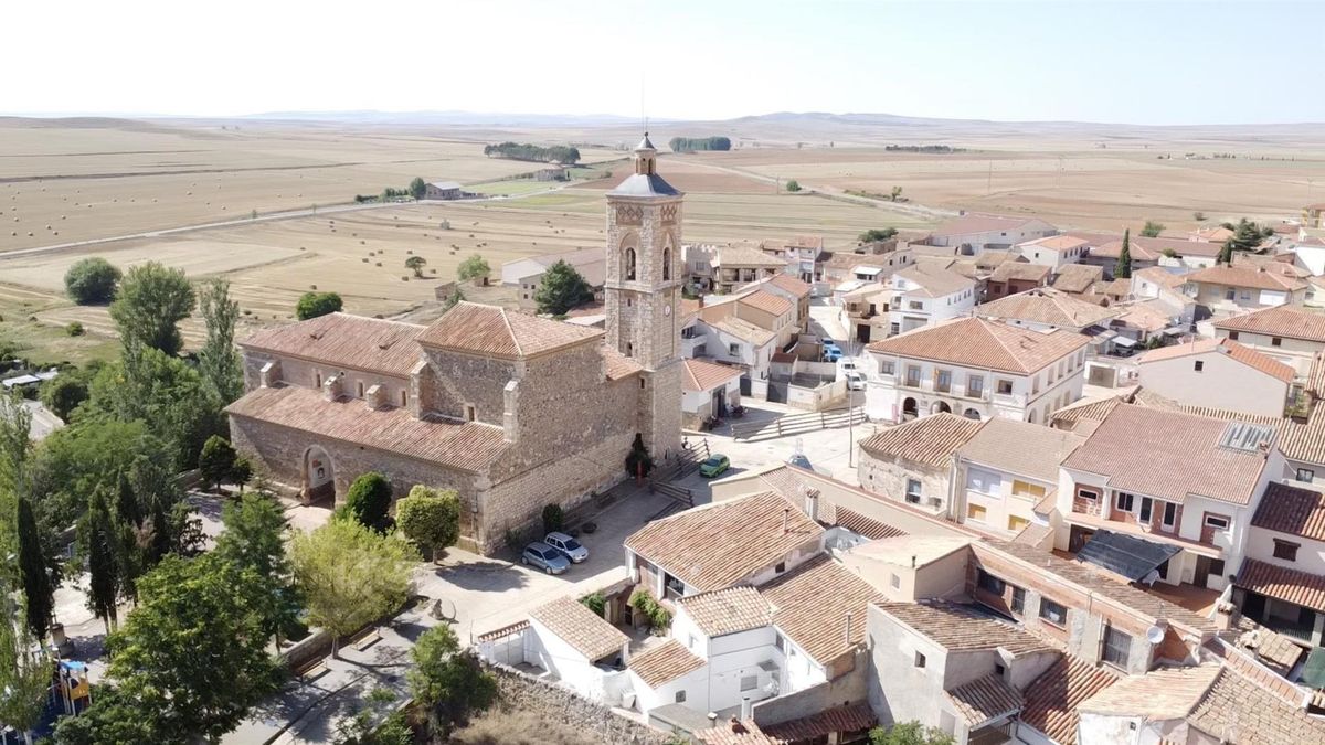 Cinco nuevos vecinos en Perales del Alfambra (Teruel) al adaptar un antiguo hostal en una vivienda para un familia