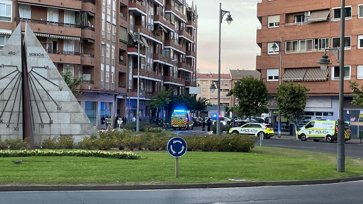Dispositivo de emergencias en la calle Pepe Blanco de Logroño