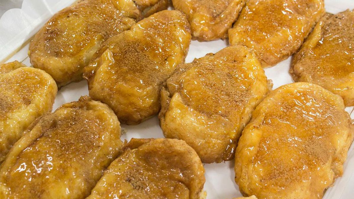 Torrijas en una pastelería.