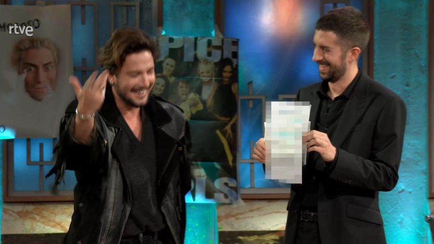 Manu Carrasco desvela ante Broncano que tiene 400.000 euros en multas por el ruido de su concierto en el Bernabéu