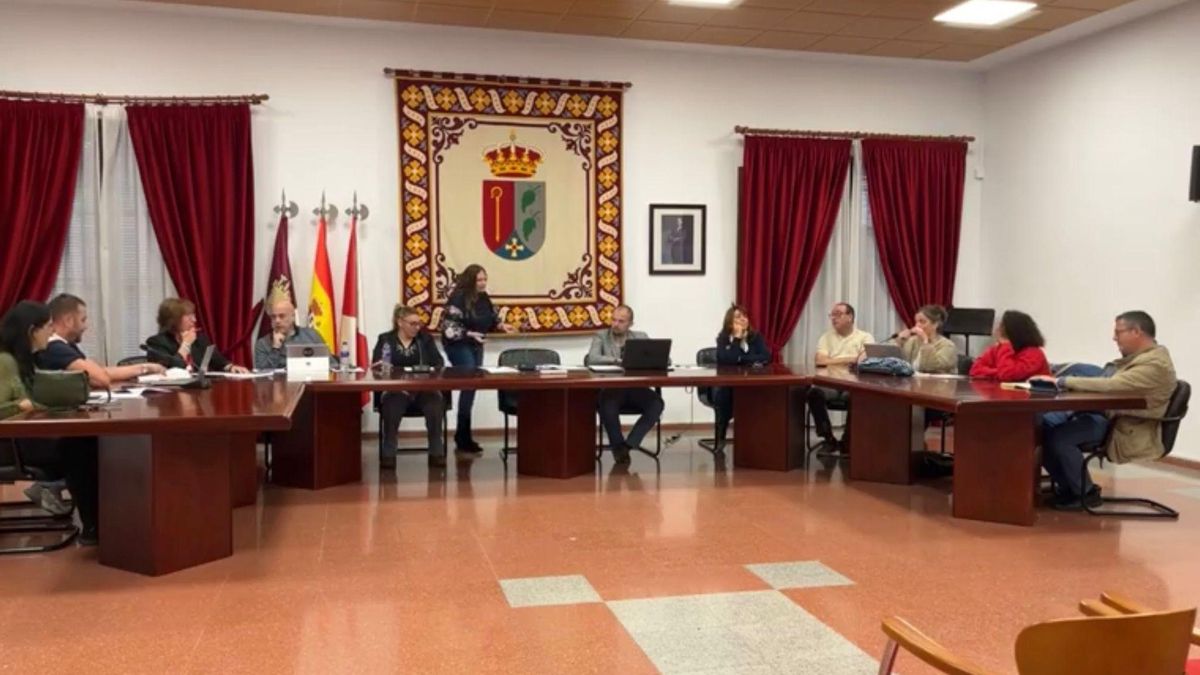 La alcaldesa del PP de Camarena: "Yo no considero presidente a Page porque no lo he votado"