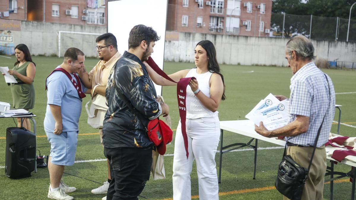 Homenaje a alumnos de Las Palmeras tras graduarse