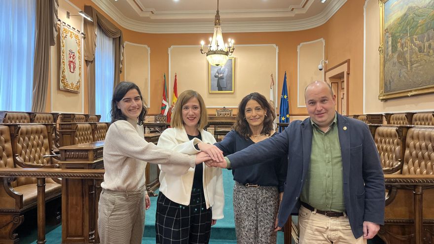 PSE-EE y PNV de Irún firman un acuerdo de Gobierno de coalición y ponen fin a años de enfrentamientos