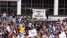 La comunidad latina se moviliza en Nueva York: "Aquí estamos y no nos vamos"