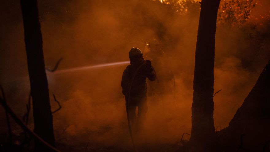 Alerta en el municipio pontevedrés de Arbo por la cercanía de un incendio forestal a un núcleo de casas