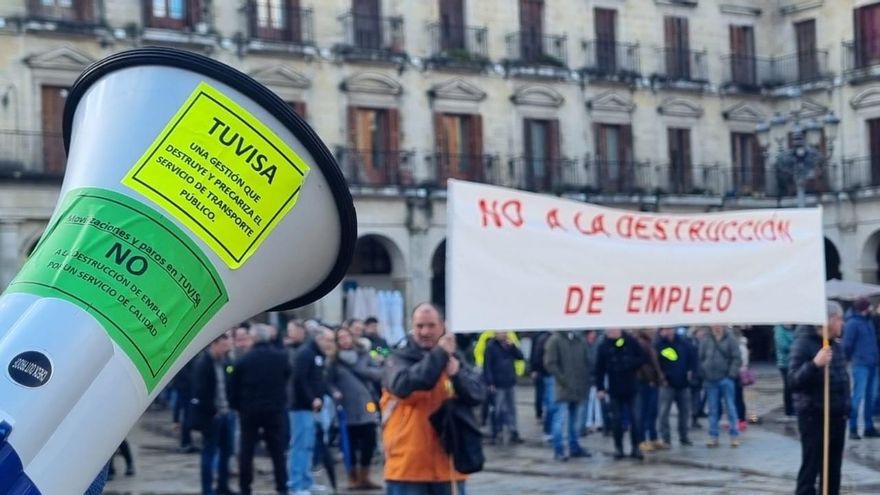 Los trabajadores de Tuvisa aumentan la presión al Ayuntamiento y adelantan la huelga indefinida al 10 de febrero