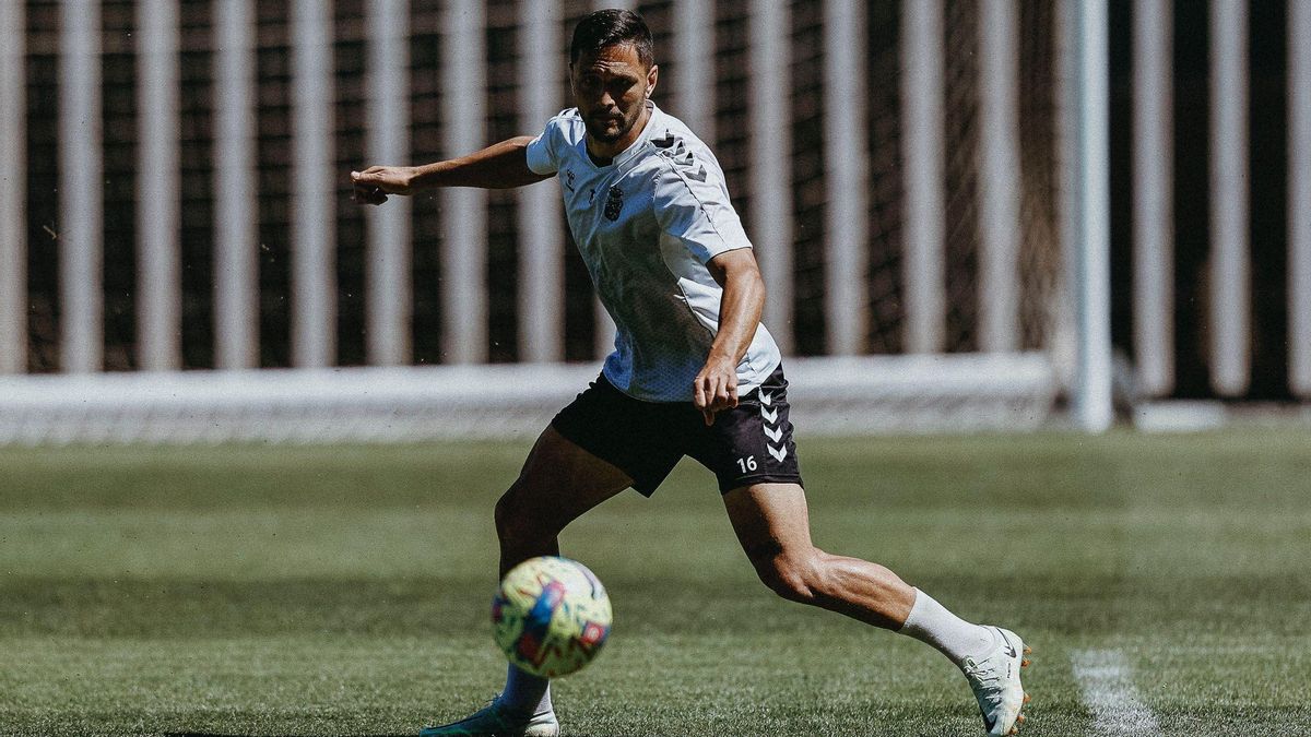 Andone, en un entrenamiento