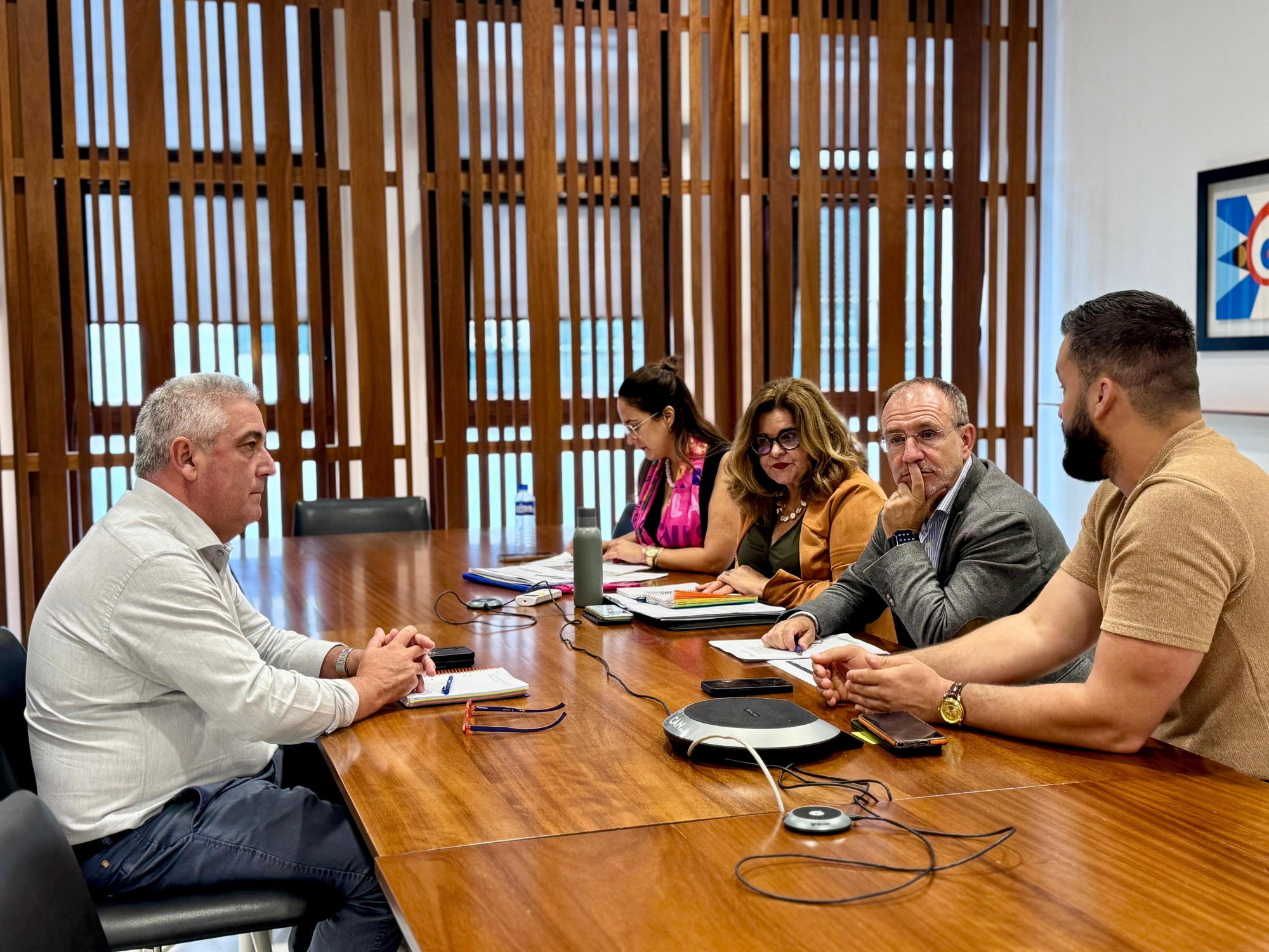 Sergio Rodríguez traslada a los ayuntamientos “las claves del nuevo Fondo de Desarrollo de Canarias y su impacto en La Palma”.