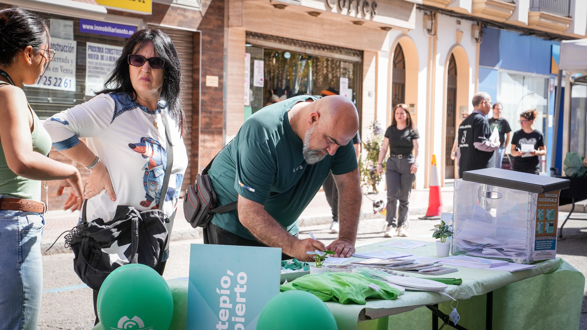 El Centro Comercial Abierto Viñuela acoge el Viñuela Shopping Hill