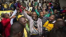 Casi cien jefes de Estado asisten en Sudáfrica al oficio religioso de Mandela