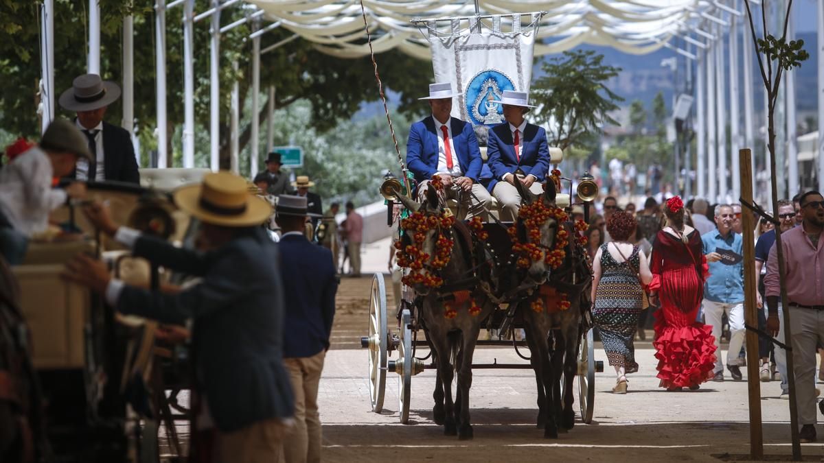 XI Exhibición de carruajes de tradición y llegada del estandarte de la Virgen de la Salud