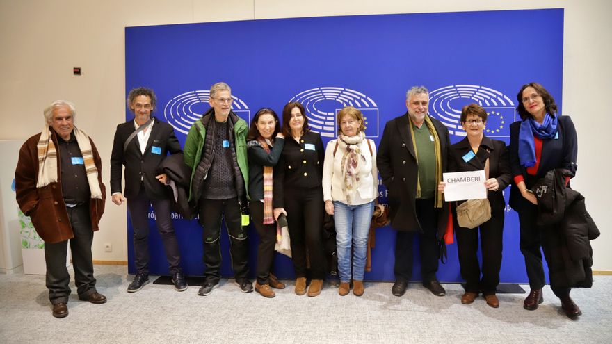 Miembros de Parque Sí en Chamberí, en el Parlamento Europeo