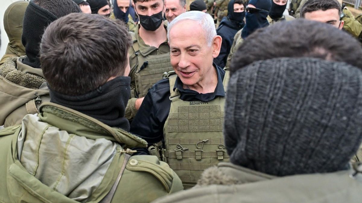 El primer ministro de Israel, Benjamin Netanyahu, durante su visita al sur de Líbano