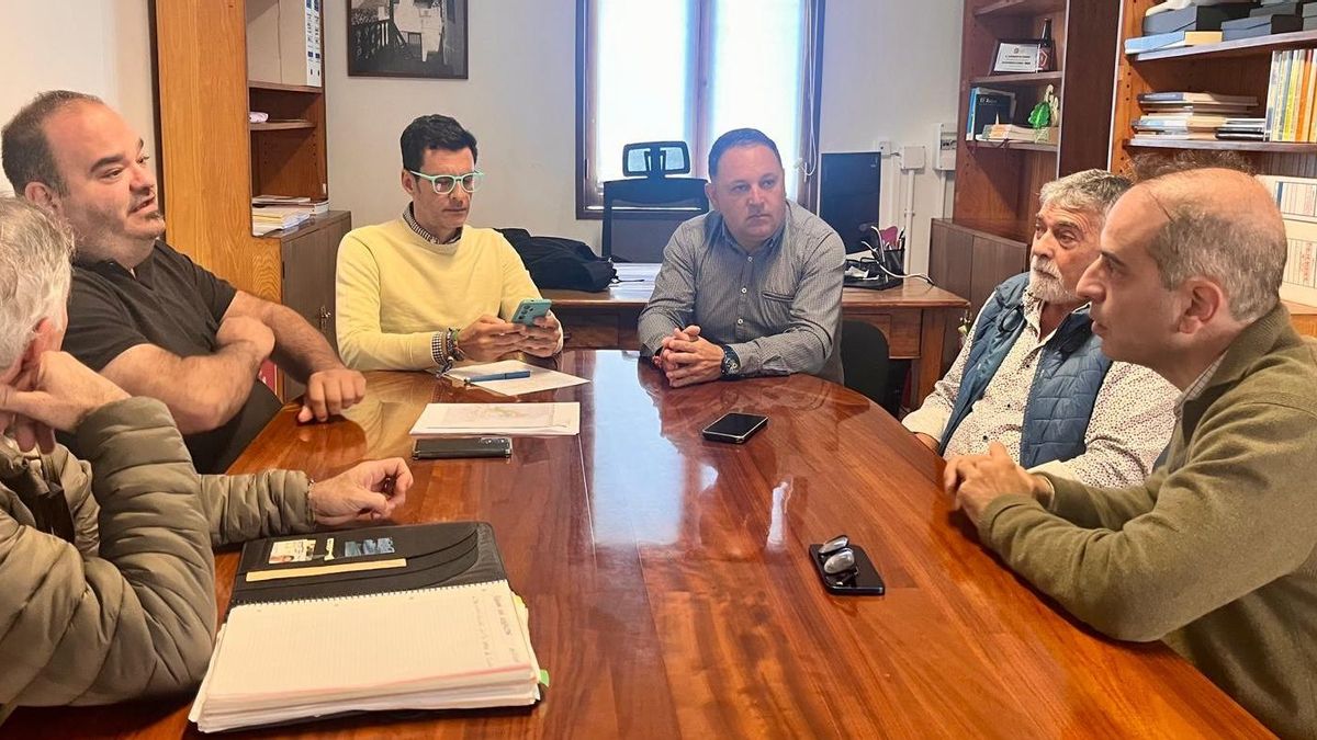 Tazacorte se reúne con la Asociación Palmera de Agricultores para coordinar la reconstrucción agrícola