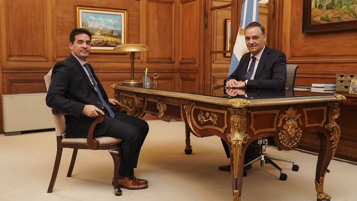 Mientras Diputados define si lo interpela, Adorni se reunió con Ravier, el nuevo vocero: "Su rol será clave"