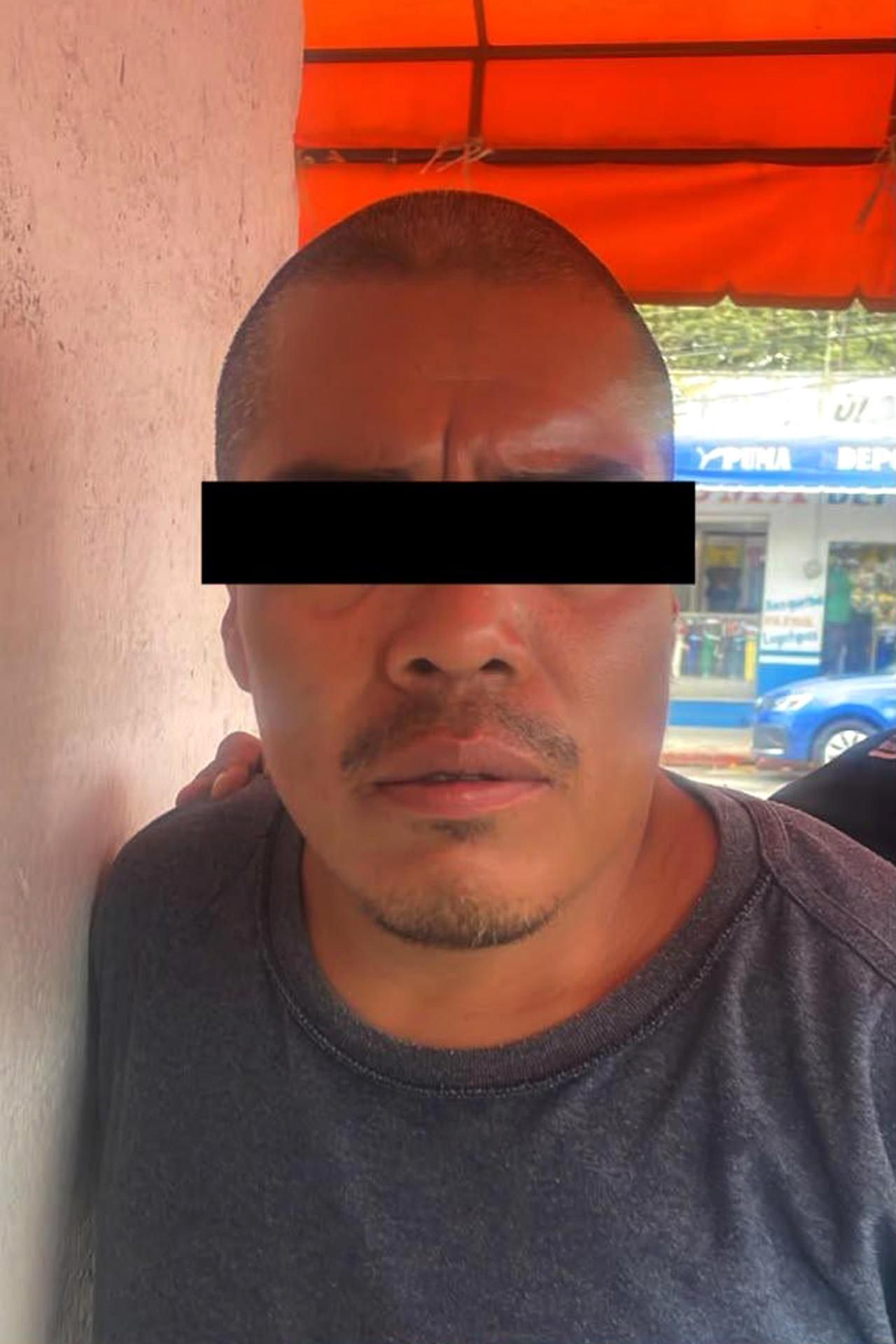 Fotografía difundida este jueves en la cuenta de X @OHarfuch del secretario de Seguridad de México, Omar García Harfuch, donde se observa la detención del presunto inculpado del asesinato de la joven estudiante española Claudia Tacoronte, en Cuautla (México). 