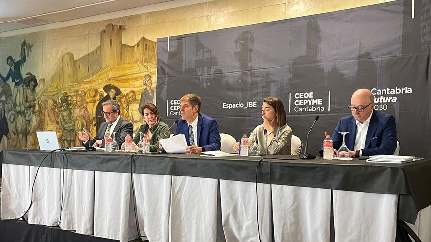 La CEOE reprocha que la conexión del proyecto Altamira esté en riesgo "por decisiones políticas"