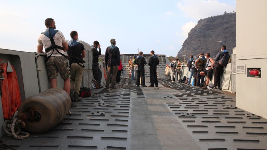 Desembarco en el muelle de Tazacorte.