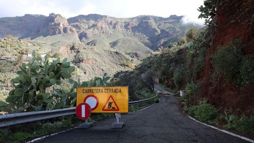 La carretera GC-654 cortada por un derrumbe