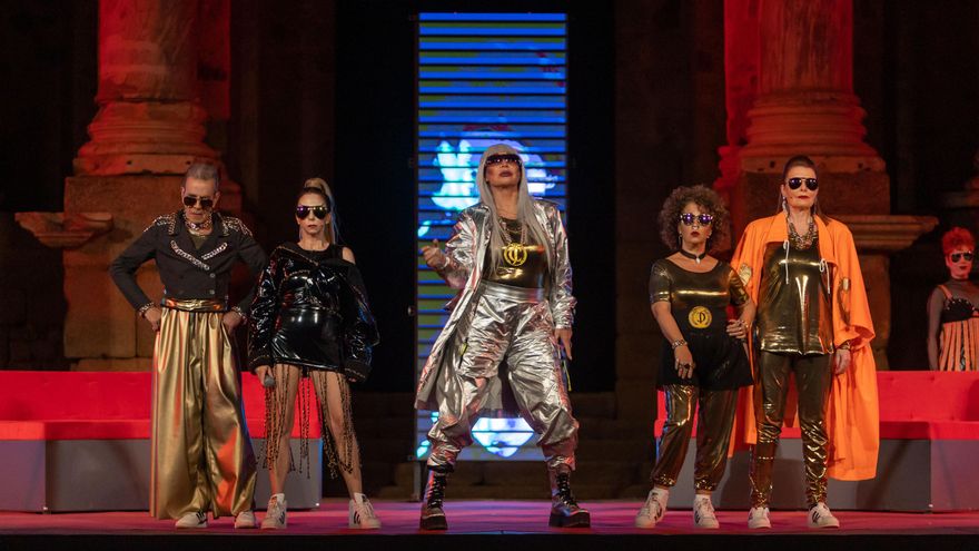 Un 'Julio César' irreconocible, alejado del clásico y a ritmo de trap en el Teatro Romano de Mérida