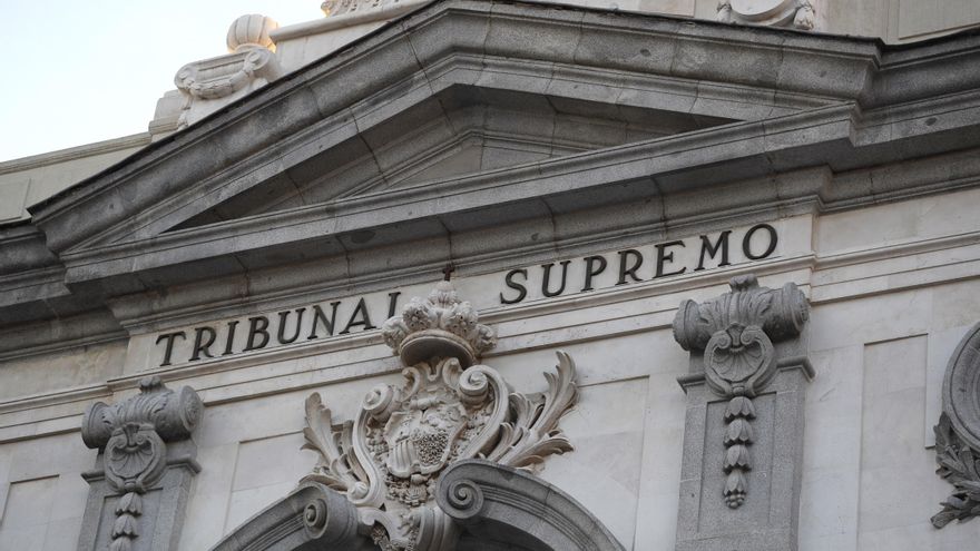 Detalle de la fachada del Tribunal Supremo, en Madrid. EFE/Javier Lizón