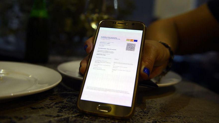 La justicia de Galicia autoriza el uso del pasaporte COVID en la hostelería