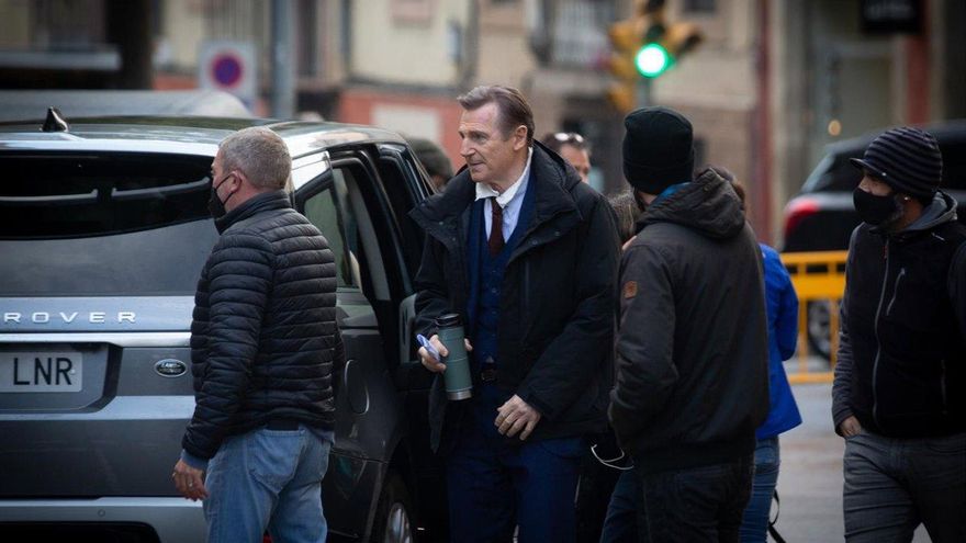 Ruta por los escenarios de esta ciudad barcelonesa donde han rodado Berlanga, Villaronga, Shakira o Liam Neeson