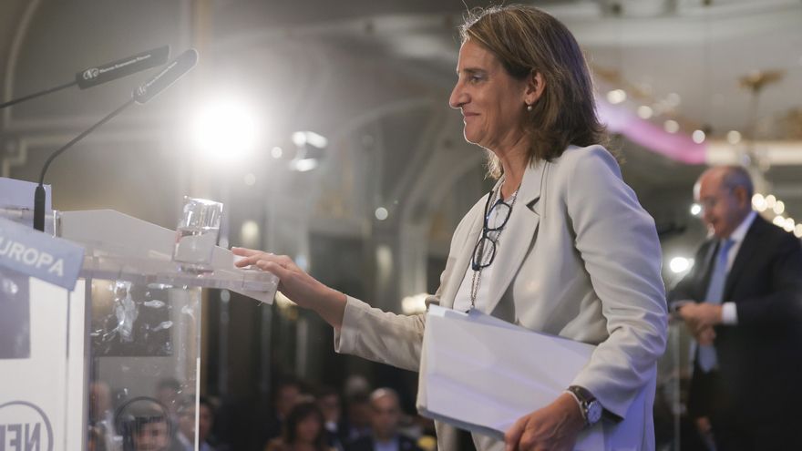 En la imagen de archivo, la ministra para la Transición Ecológica, Teresa Ribera. EFE/ Emilio Naranjo