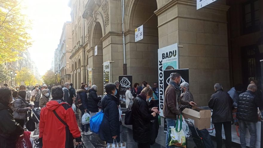 Los 120.000 pares de zapatos donados a Zaporeak llegan a los campos de refugiados de Grecia y Siria