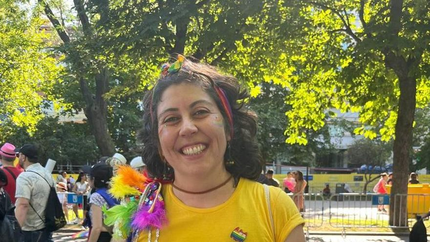 Leticia, miembro de la batucada Batuka Tuka, que ha venido desde Palencia para animar la manifestación.