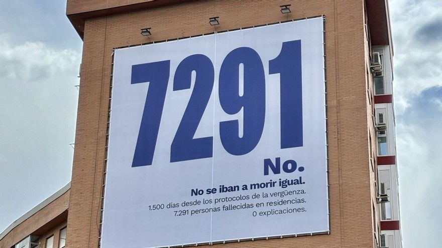 La Policía Local de Madrid presionó a los vecinos para quitar la lona del 7.291: "Dijeron que podía traer situaciones incómodas"