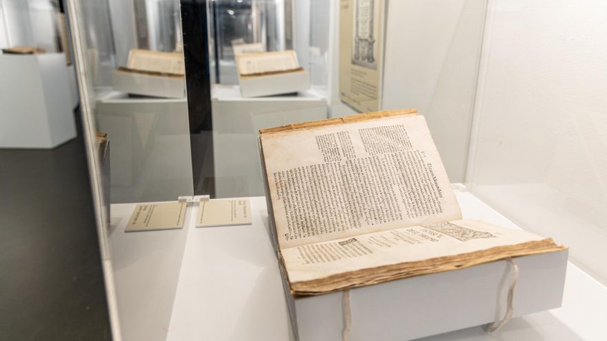 Restauran un cuadro y seis libros de entre los siglos XIV y XVII de San Millán (La Rioja)