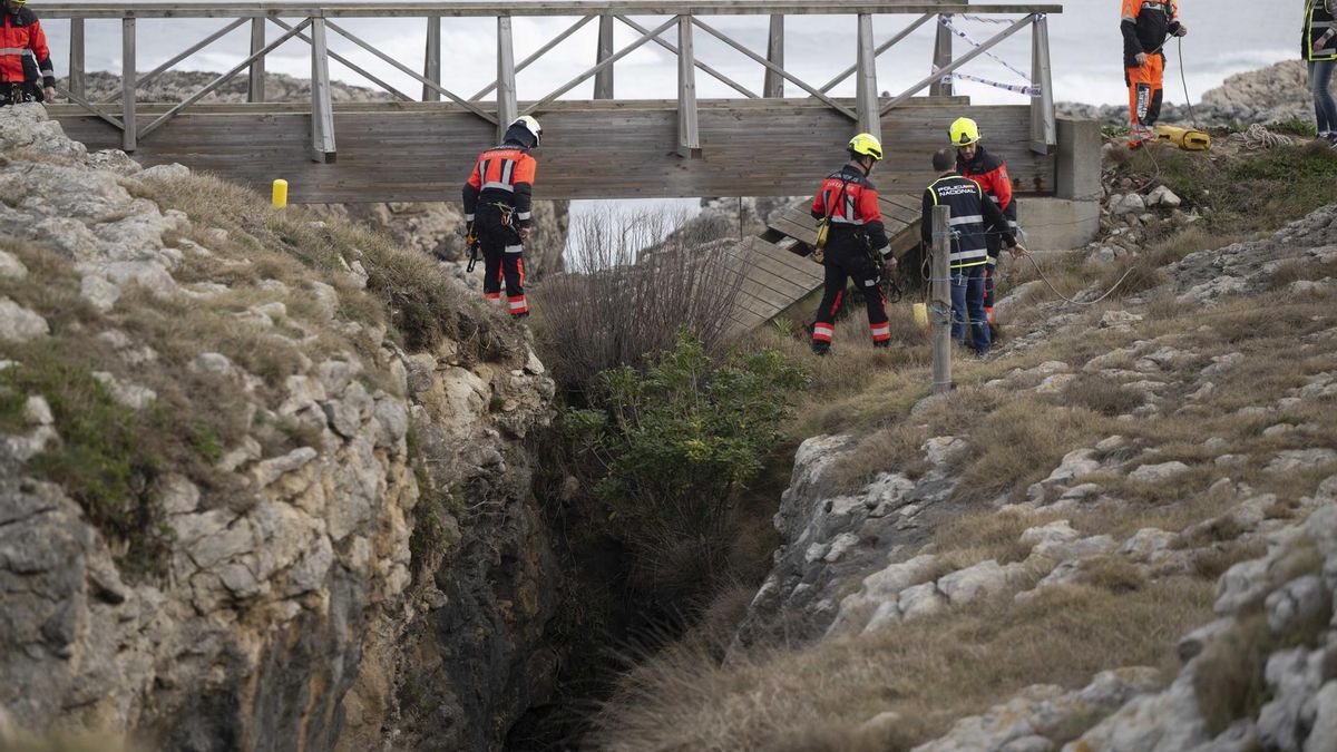 Se reanuda la búsqueda de la persona desaparecida tras el colapso de una pasarela en la costa de Santander