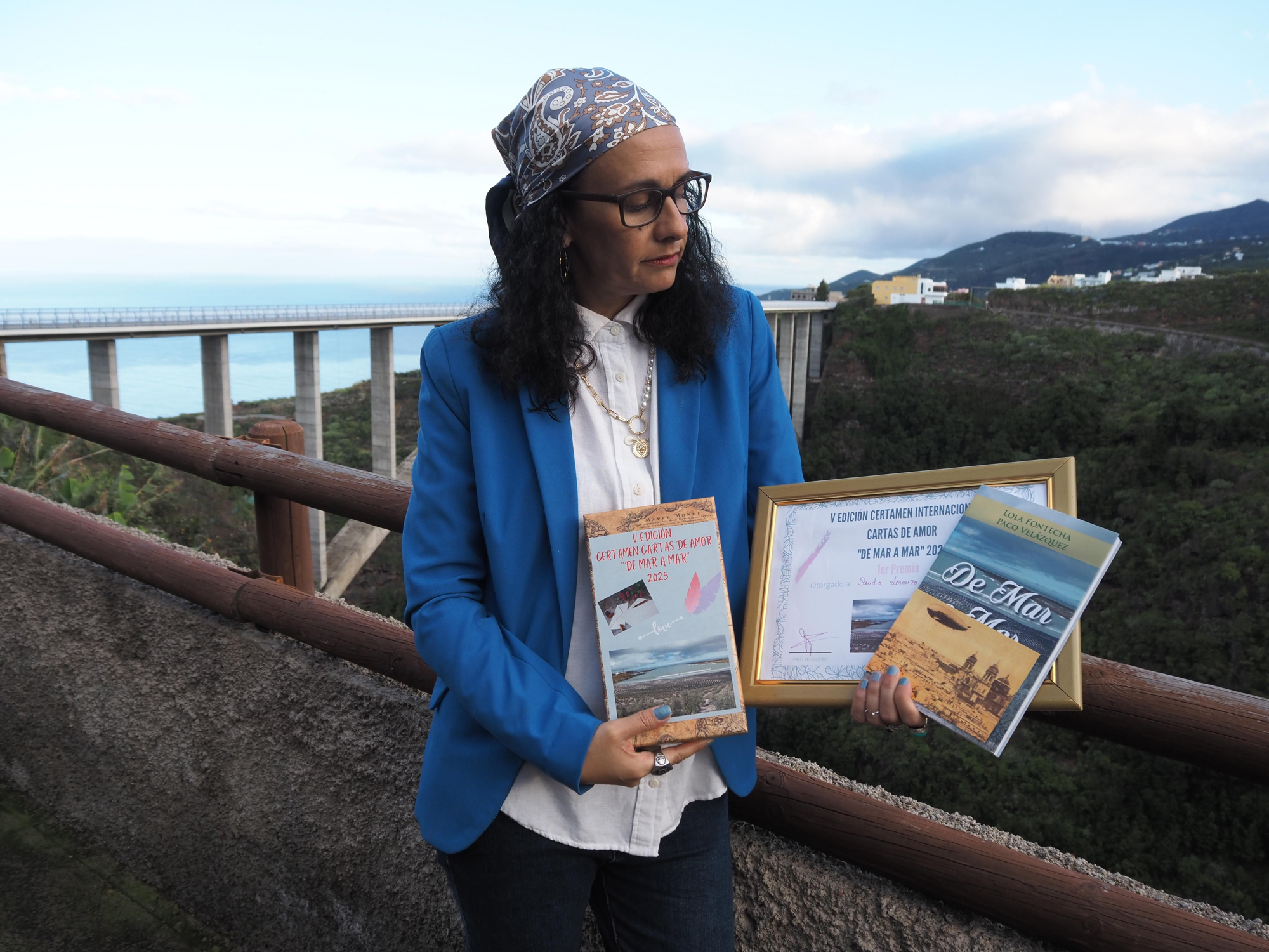 La escritora palmera Sandra Lorenzo gana el V Certamen Internacional de Cartas de Amor ‘De mar a mar’ de Cádiz. Foto: M. QUEVEDO