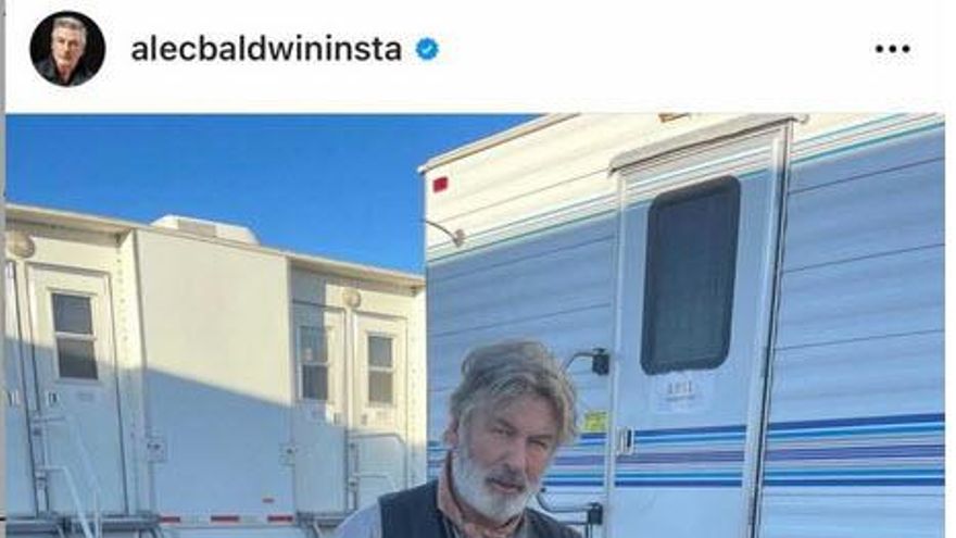 Alec Baldwin mató accidentalmente en un rodaje a la directora de fotografía