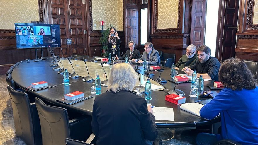 El Parlament admite a trámite una iniciativa legislativa popular que pide declarar la independencia