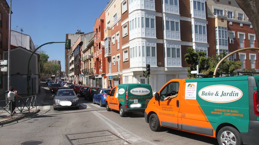 Caravana empresarial en Guadalajara contra las restricciones por la pandemia: "Queremos trabajar y ayudas a fondo perdido, no créditos"