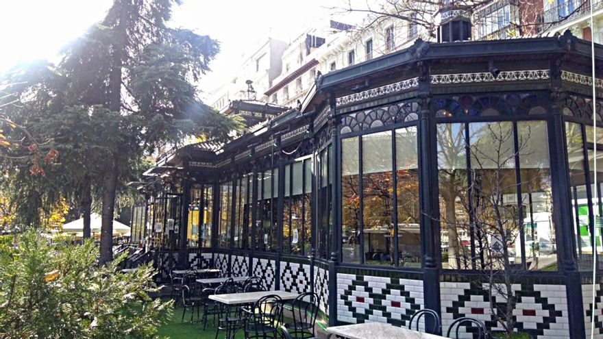 El Espejo, un pabellón ‘okupa’ sobre el Paseo de Recoletos