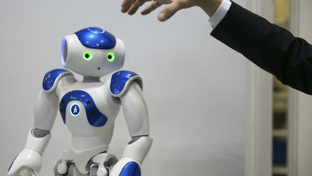 V Pekingu potekale prve Svetovne igre humanoidnih robotov s številnimi padci in spodrsljaji.