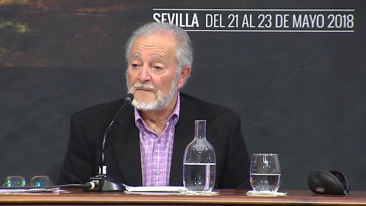 Anguita critica que la lucha social catalana haya derivado hacia "una quimera independentista"