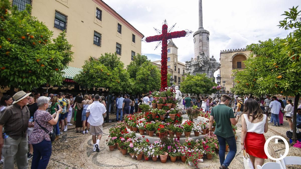 Segundo premio en Recintos Cerrados Cruz de la Hermandad del Santo Sepulcro