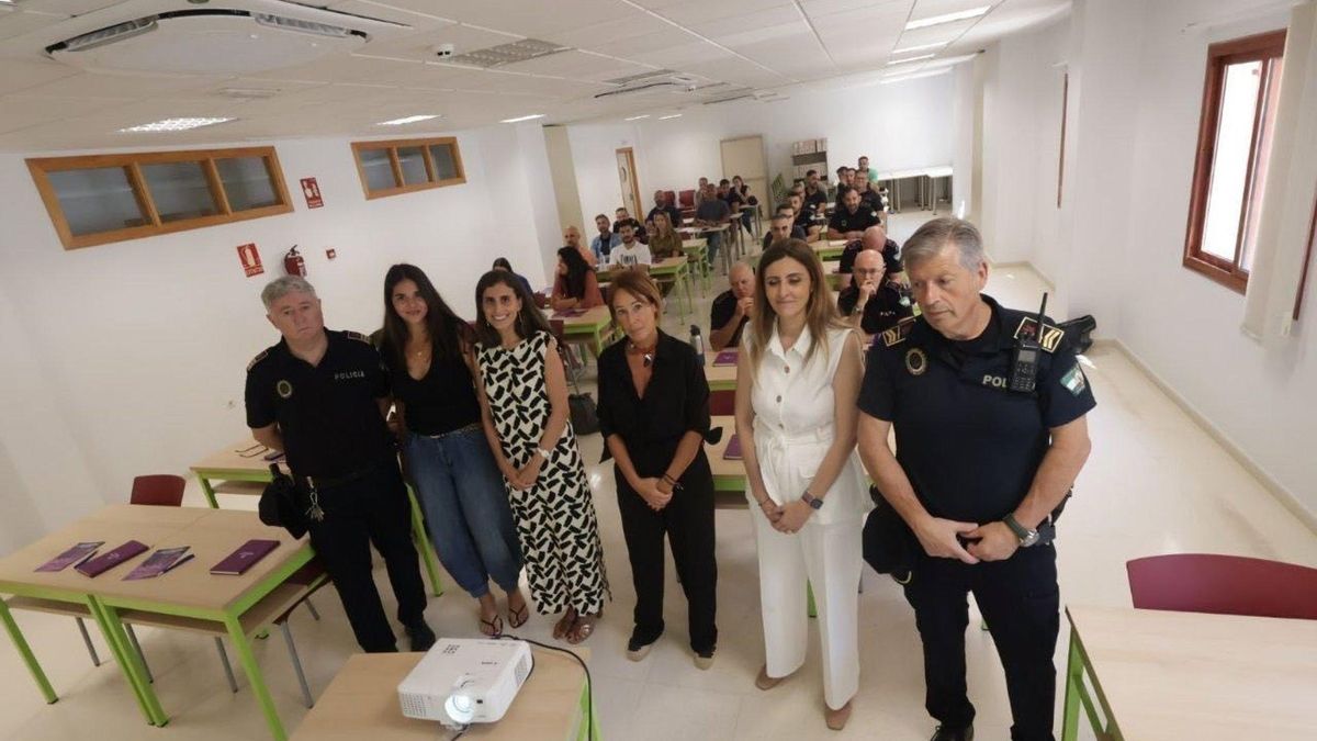 El Ayuntamiento impulsa formación para la actuación integral de la Policía Local ante la violencia de género