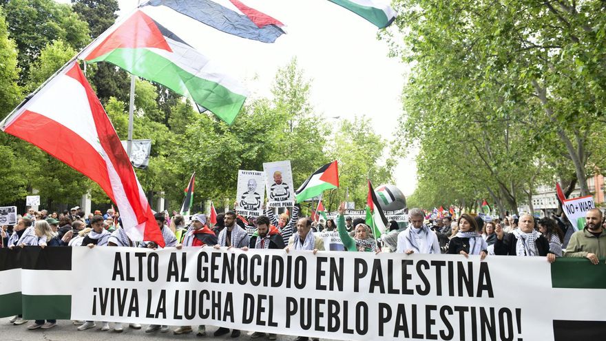 Una marcha contra la masacre en Palestina y por el fin del comercio de armas con Israel toma el centro de Madrid