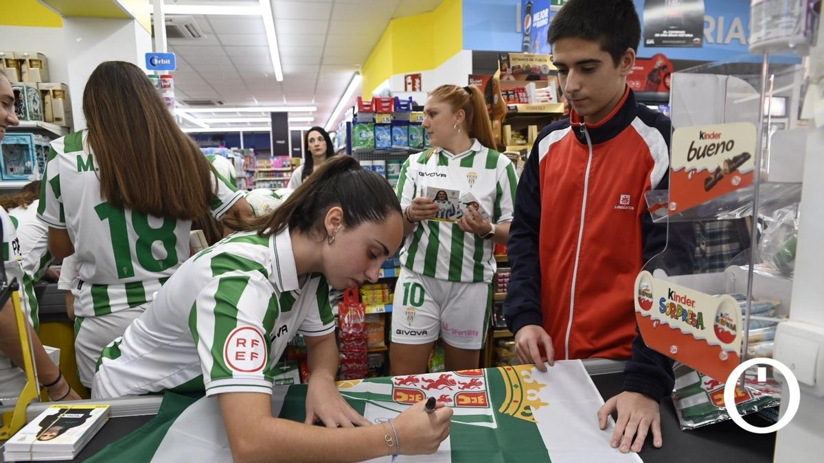 El Córdoba CF Femenino se presenta ante su afición