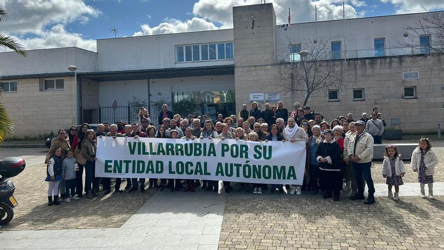 El alcalde asegura que "la ley impide" la iniciativa de Villarrubia para constituirse en ELA