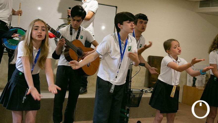 Alumnos de un colegio hacen historia y llevarán por primera vez al Falla una chirigota infantil de Córdoba