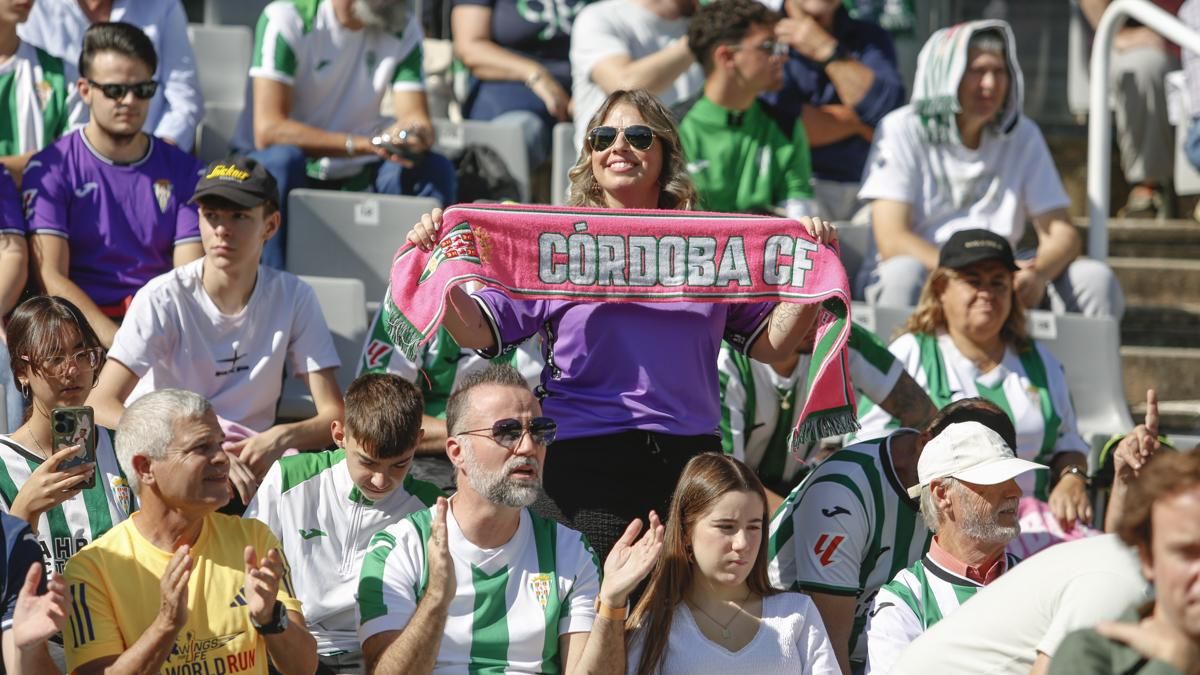 Grada Blanquiverde del Córdoba CF - SD Eibar
